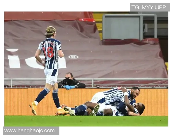 亲吻手指的足球明星背后的故事与荣耀之路