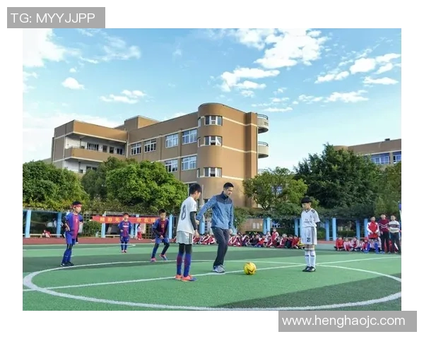 2023年足球明星海报展现球场魅力与青春风采的视觉盛宴